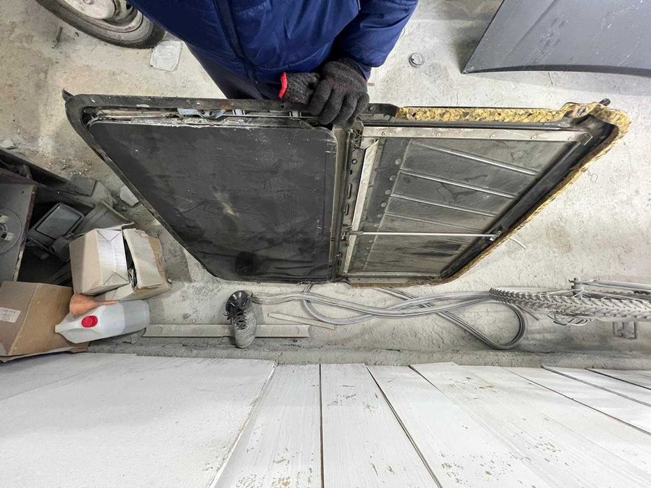 Продам Люк Мерседес 124