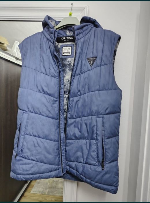 Vestă        Guess