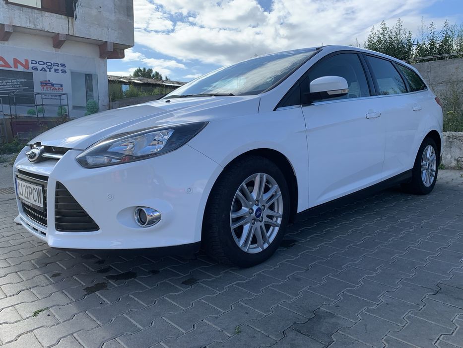 Ford Focus  Titanium1.6 TDCI 105cp 2013
