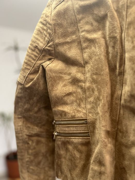 Vand geaca dama piele intoarsa