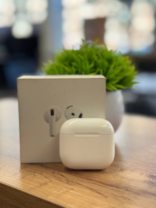 AirPods 4 series