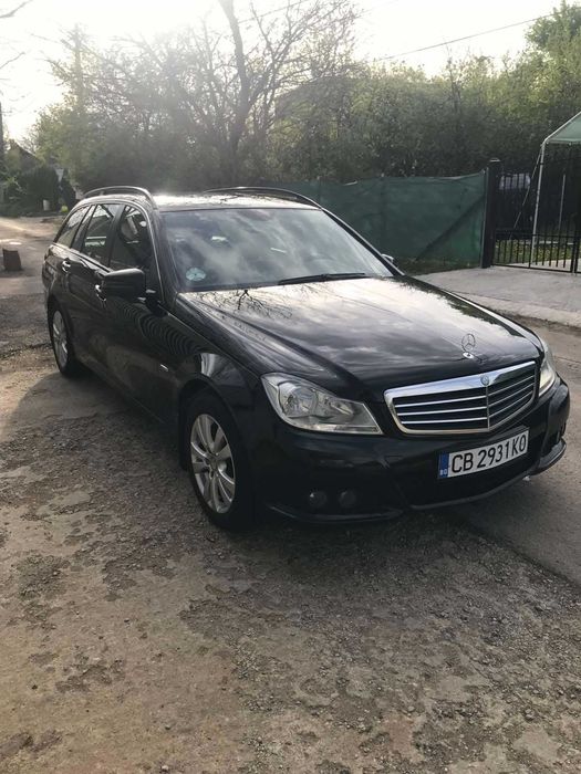 Пътнически бус и леки коли под наем