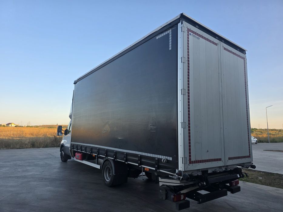 Iveco 70 C 18 cabină cu 2 paturi