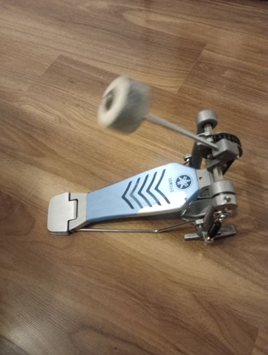 Продавам барабани,стойки,фус-машина  и педал за каса