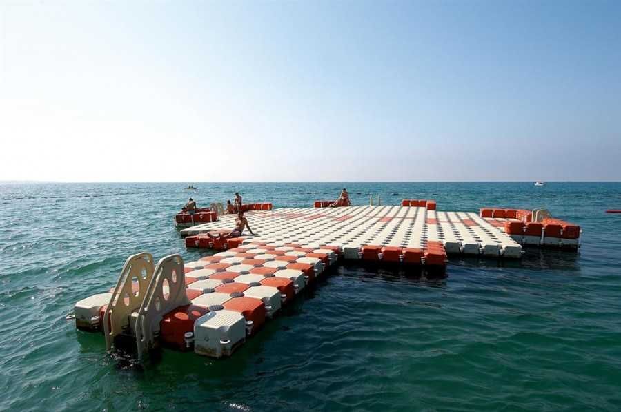 Пластиковые  понтоны