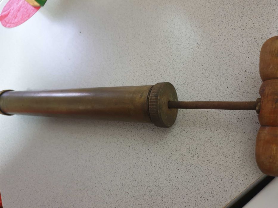 Pompă bicicleta veche din Alama