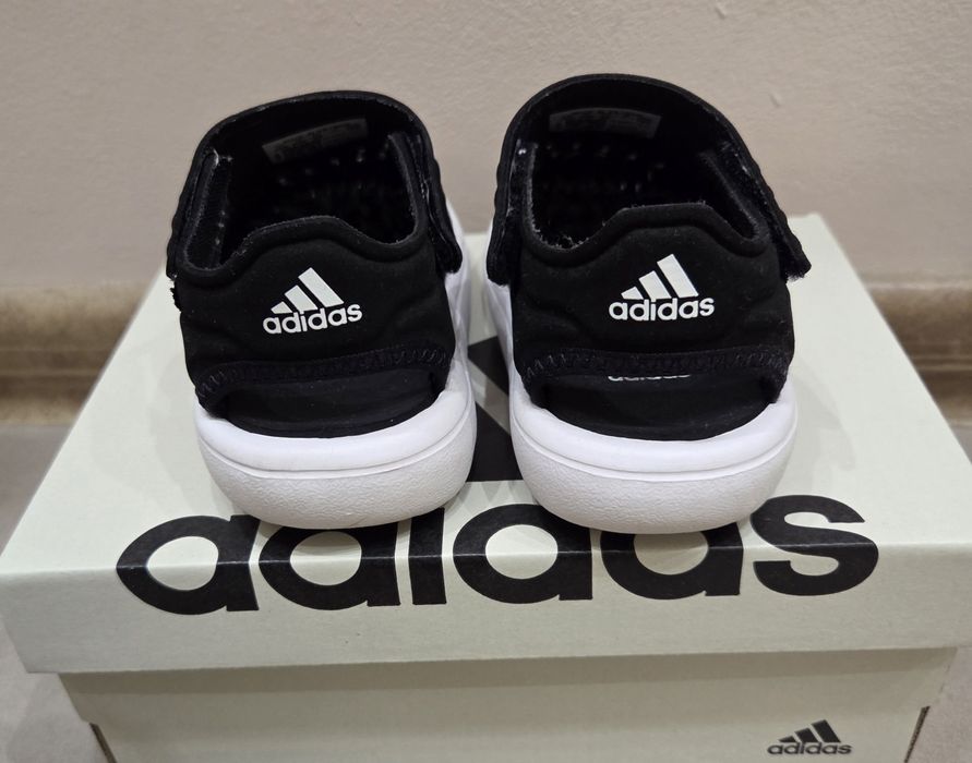 Детски сандали adidas 22-ри номер