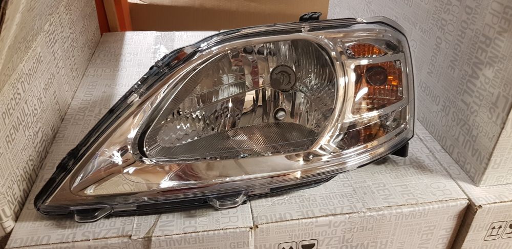 Far nou original Dacia Logan facelift ,MCV, 2008_2009_2010_2011_2012