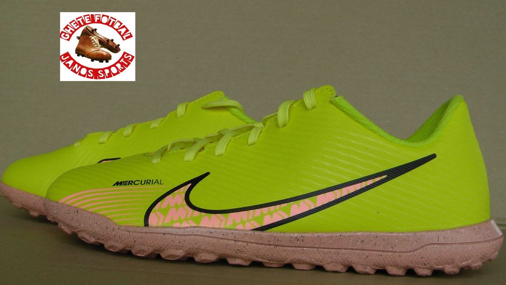 Ghete fotbal sintetic NOI Nike JR Vapor 15 Club marimea 36,5