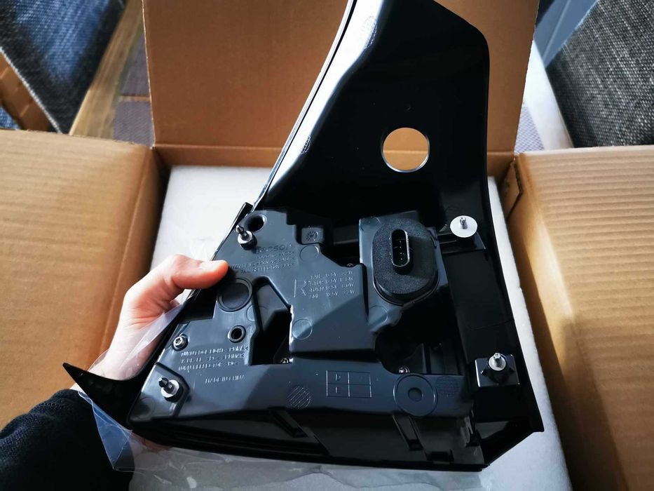Stop spate bloc lumini NOU pt Tesla Model 3 si Y de la 2021 - 2024