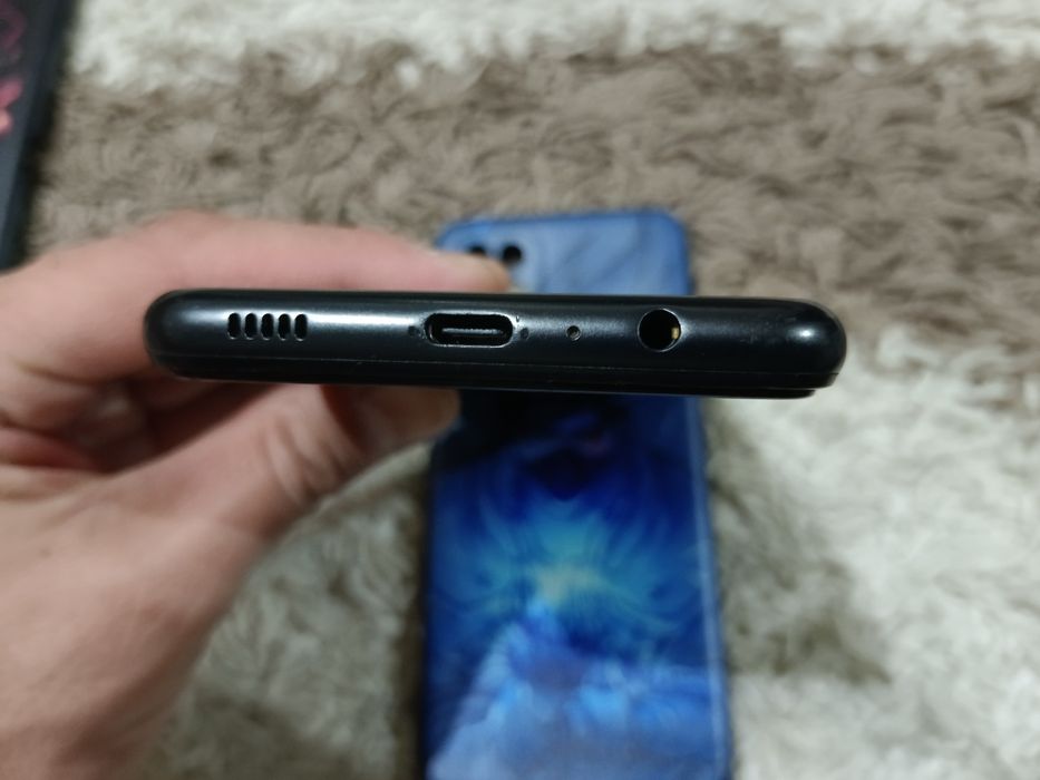 Samsung A 12 + 11 чехлов