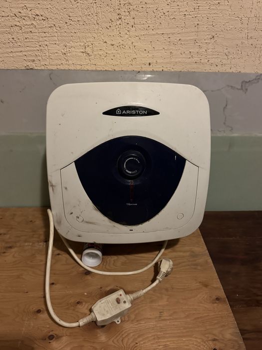 Водонагреватель Ariston