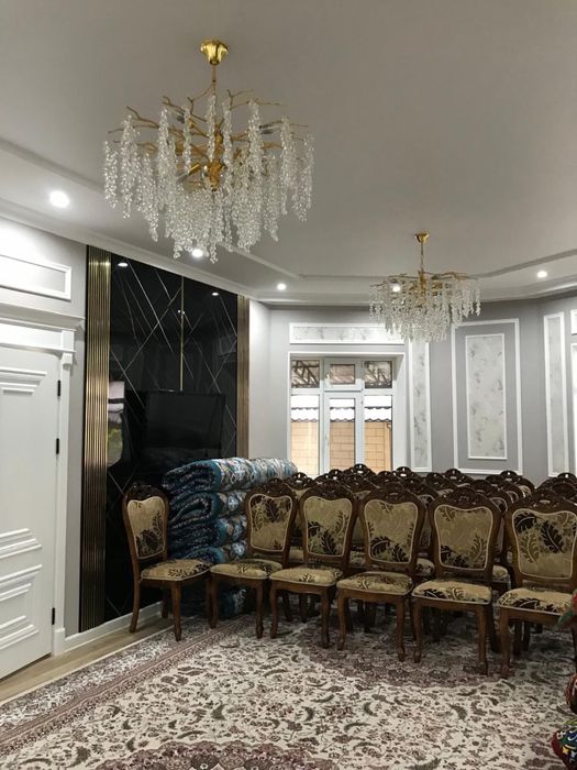 Стулья в хорошем состоянии.