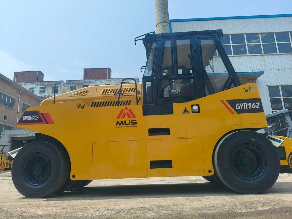 Каток пневмошный  Sinomach GYR16