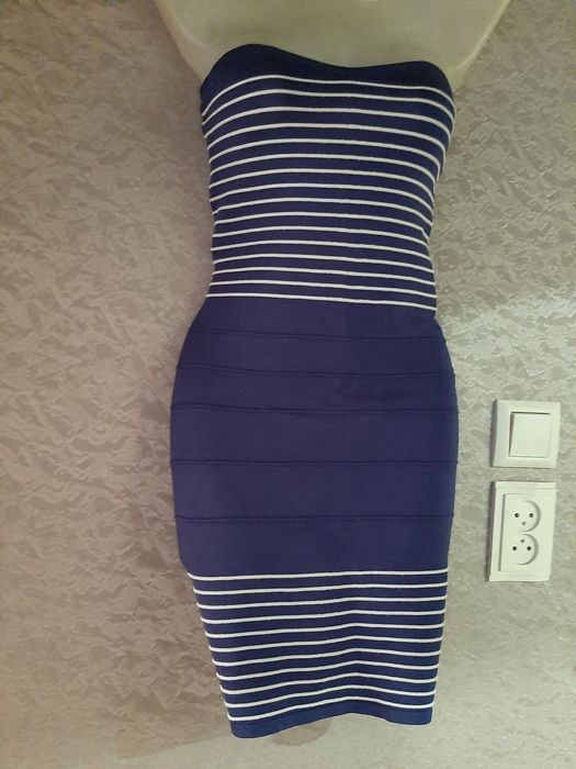 Бандажное платье в отличном состоянии