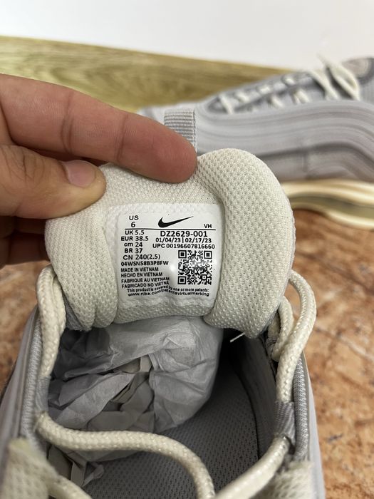Продам оригинальные Nike Air Max 97