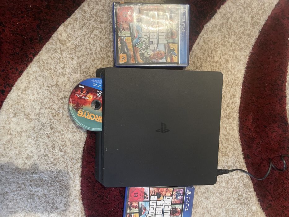 Vând ps4 slim
