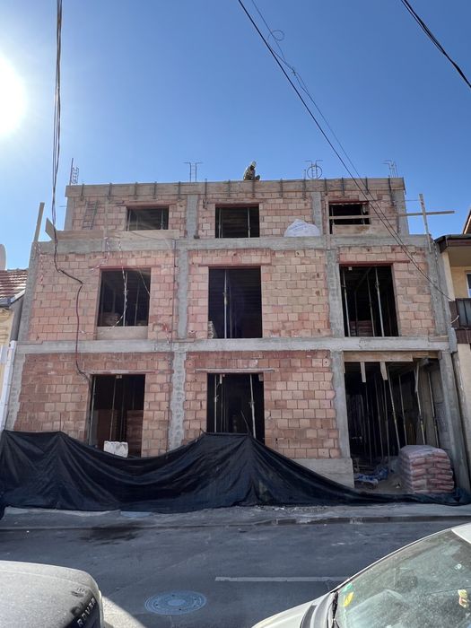 Firma de constructii executam lucrari