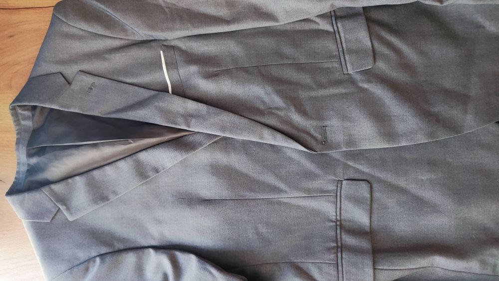 Продам Пиджак три шт