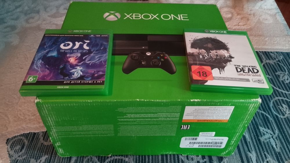 Продам приставку x box one