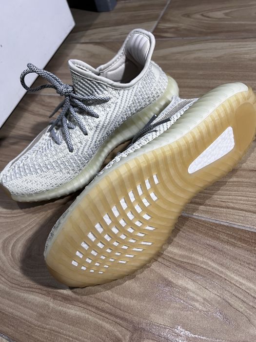 Кроссовки под yeezy