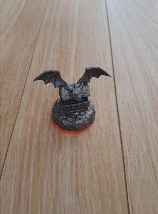 Skylanders Giants Platinum Treasure Chest