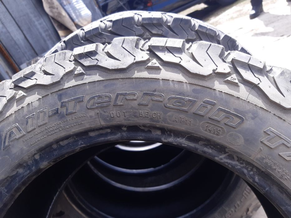 Продам шины 225/65/17