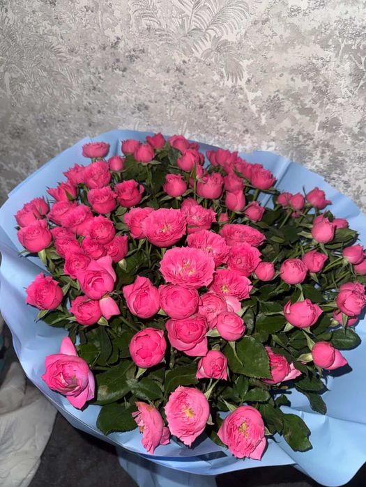 Букет из кустовых роз