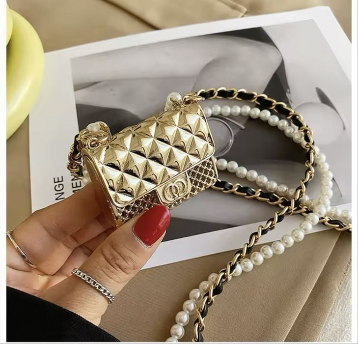 Мини чантичка аксесоар