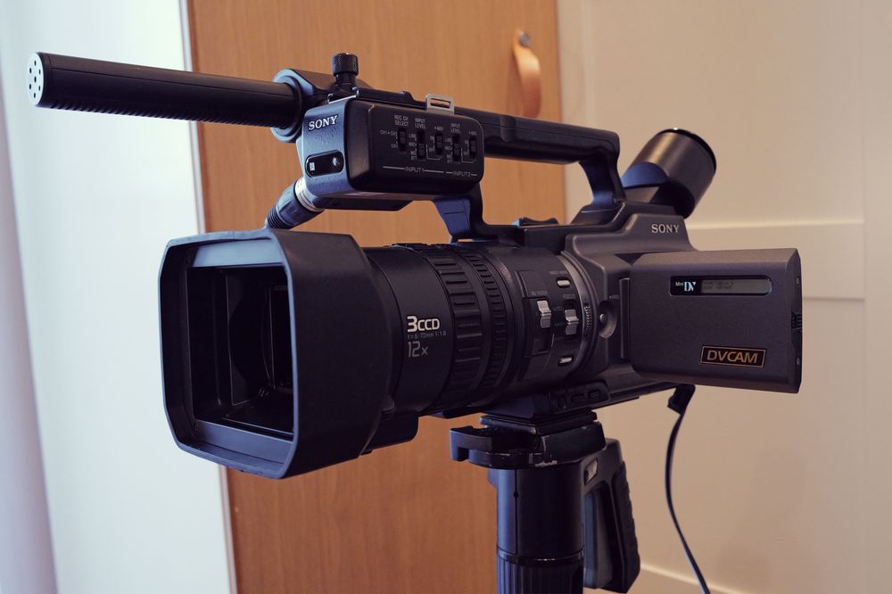 Camera video Sony DSR-PD170 P 3CCD profesionala Mini DV superba TOP