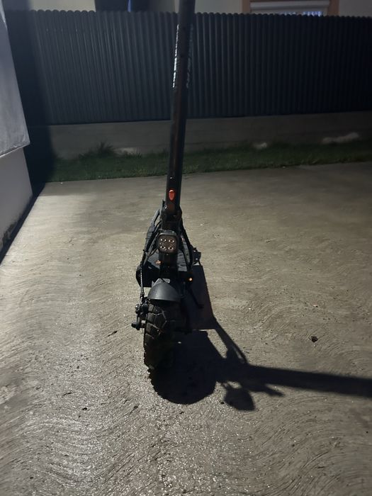 Vând trotinetă electrică Kukirin G2 pro
