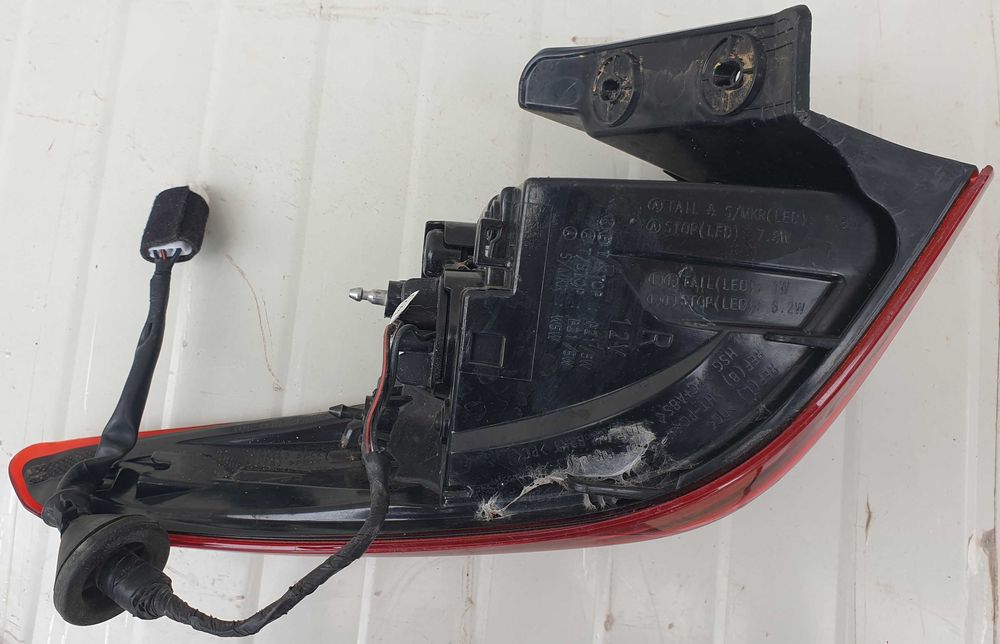 Оригинален Десен стоп Хюндай Кона – (вътрешна + външна част) 2017–2020