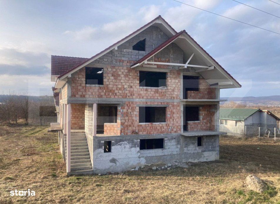 Casa de vanzare la rosu,500 mp utili potential Unic, loc. Manastirea