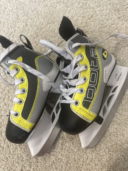 Продам коньки разамер 26-33