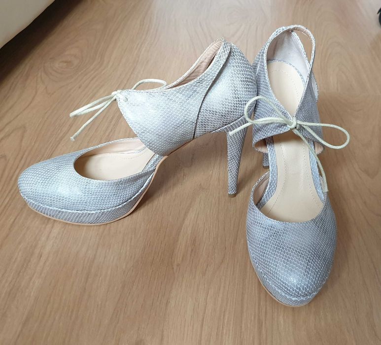 Pantofi 37 piele atelier Yvettes ca noi