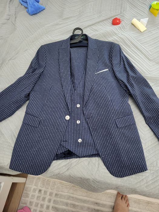 Продается костюм