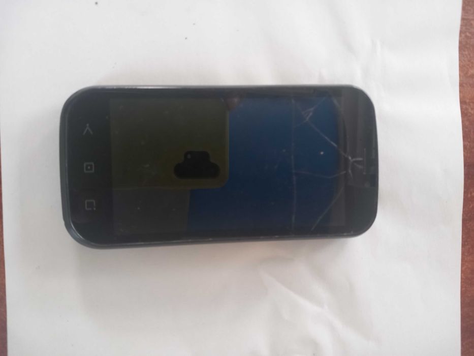 Продавам телефон telenor smart