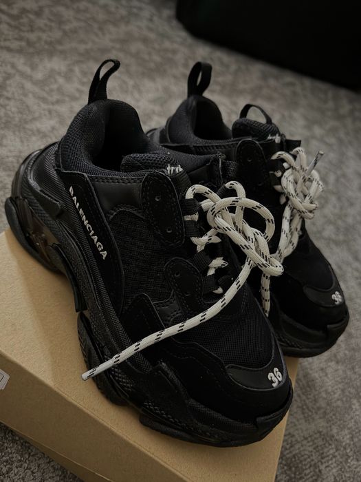 Papuci Balenciaga triple s