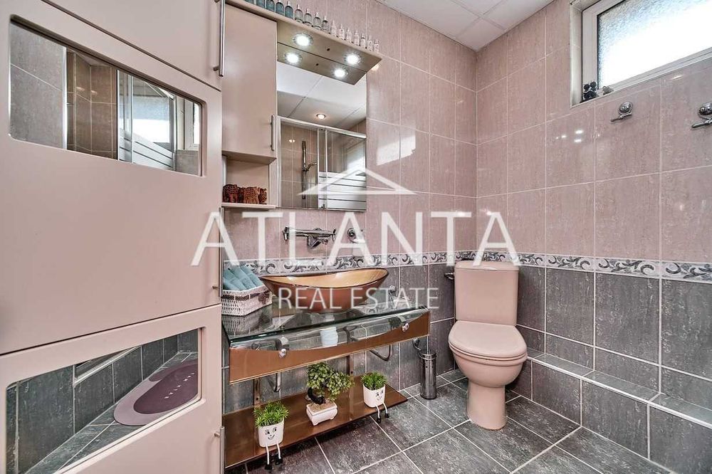 Продава се Тристаен апартамент в Варна, Цветен квартал - 106 кв.м за 2340 €/кв.м - Снимка #13