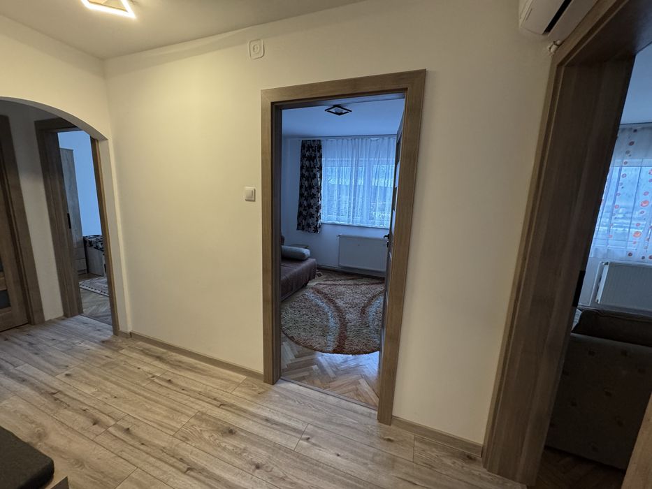 dau in chirie apartament 3 camere renovat , electrocasnice zona piata dambu