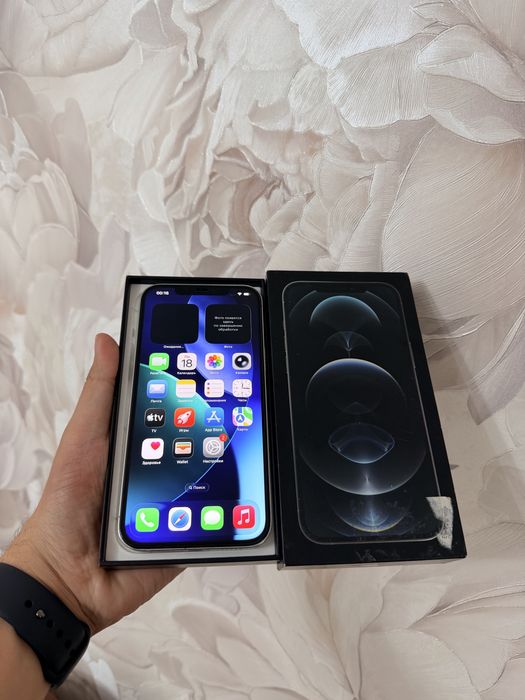IPhone 12 Pro Max 256Gb - В отличном состоянии