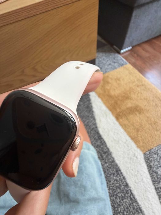 Apple Watch Series 11 GPS 42 mm – Rose Gold / Light Blush – S/M