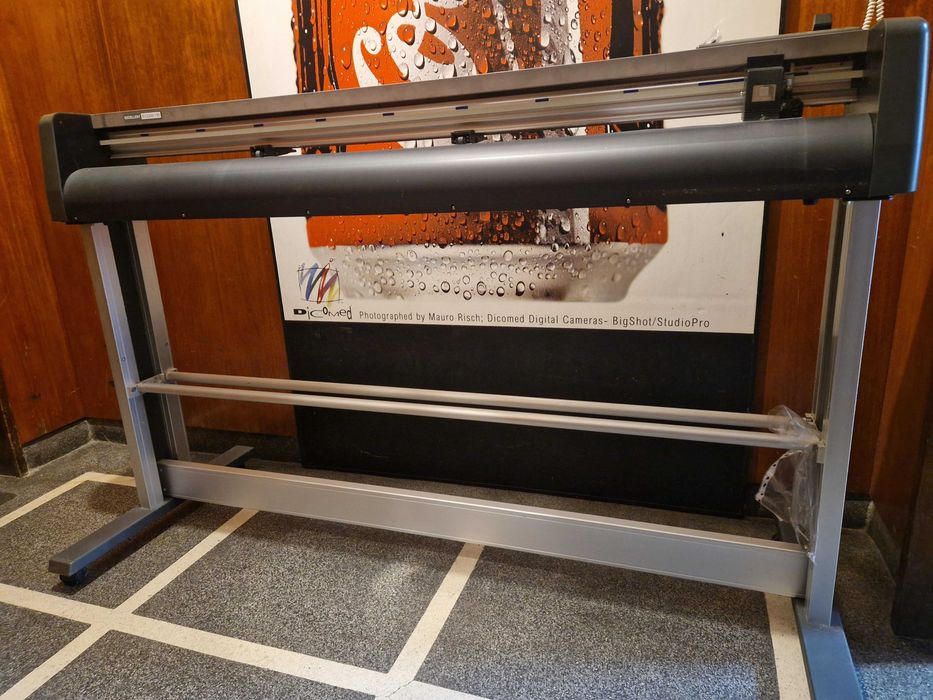 Режещ плотер - широкоформатен