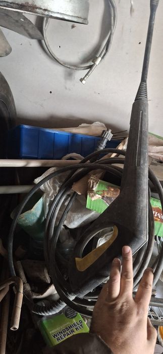 Продам керхер требует ремонта