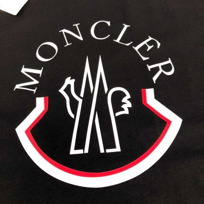 Aduc pe comanda Bluze MoncIer orice model