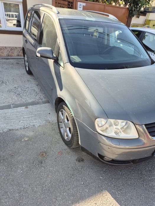 VOLKSWAGEN Touran 2005 — imagine 3