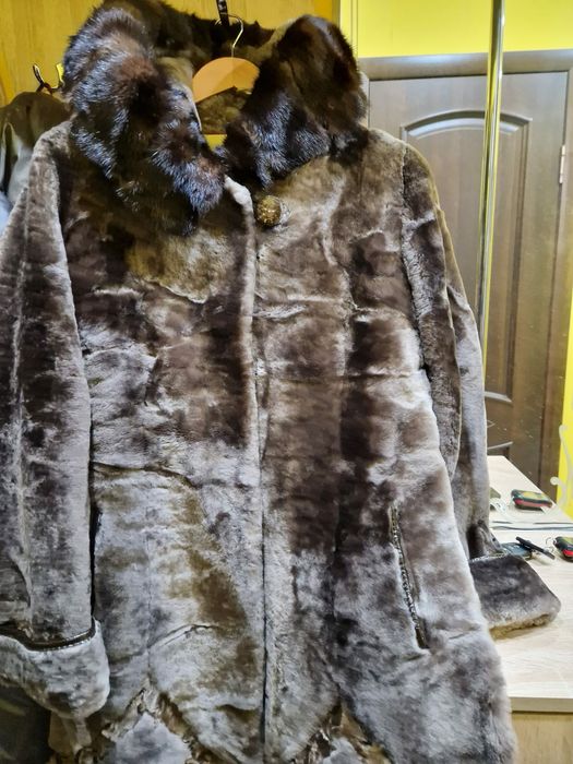 Продам мутоновую шубу в идеальном состоянии