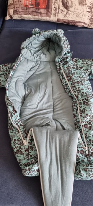 Продам детский зимний комбинезон