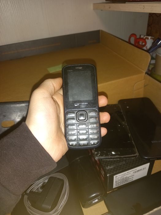 Кнопочный телефон