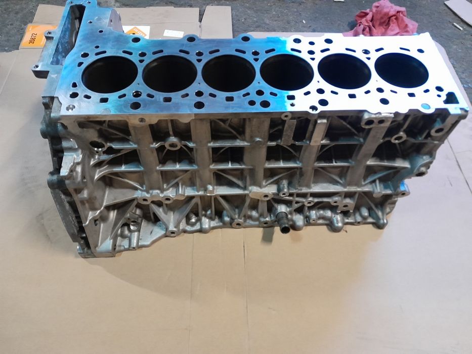 BMW N57D30B цилиндров блок